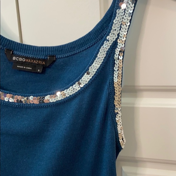 BCBG sequin trim blue tank top small - Picture 6 of 9